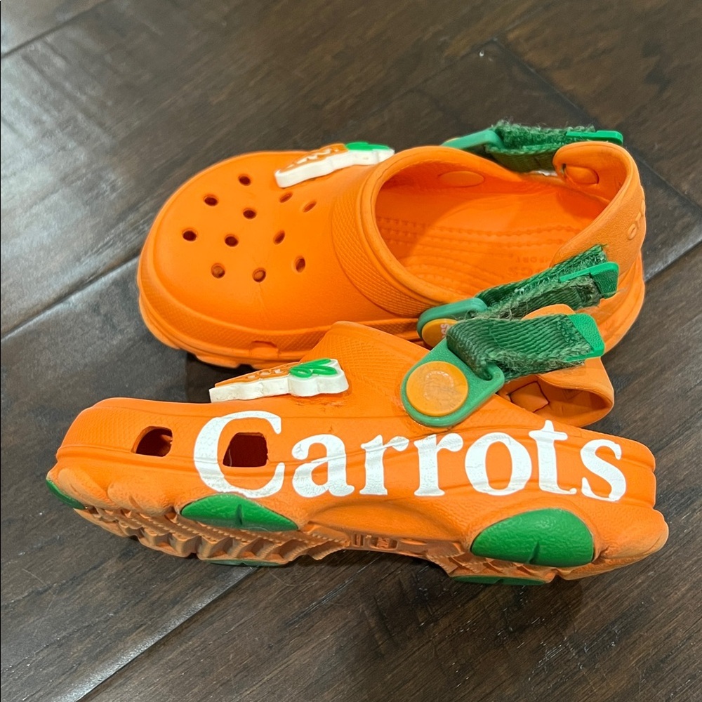 CROCS Carrots kids size 9 - Picture 3 of 11
